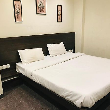 Hotel Divine Ιντόρ Εξωτερικό φωτογραφία